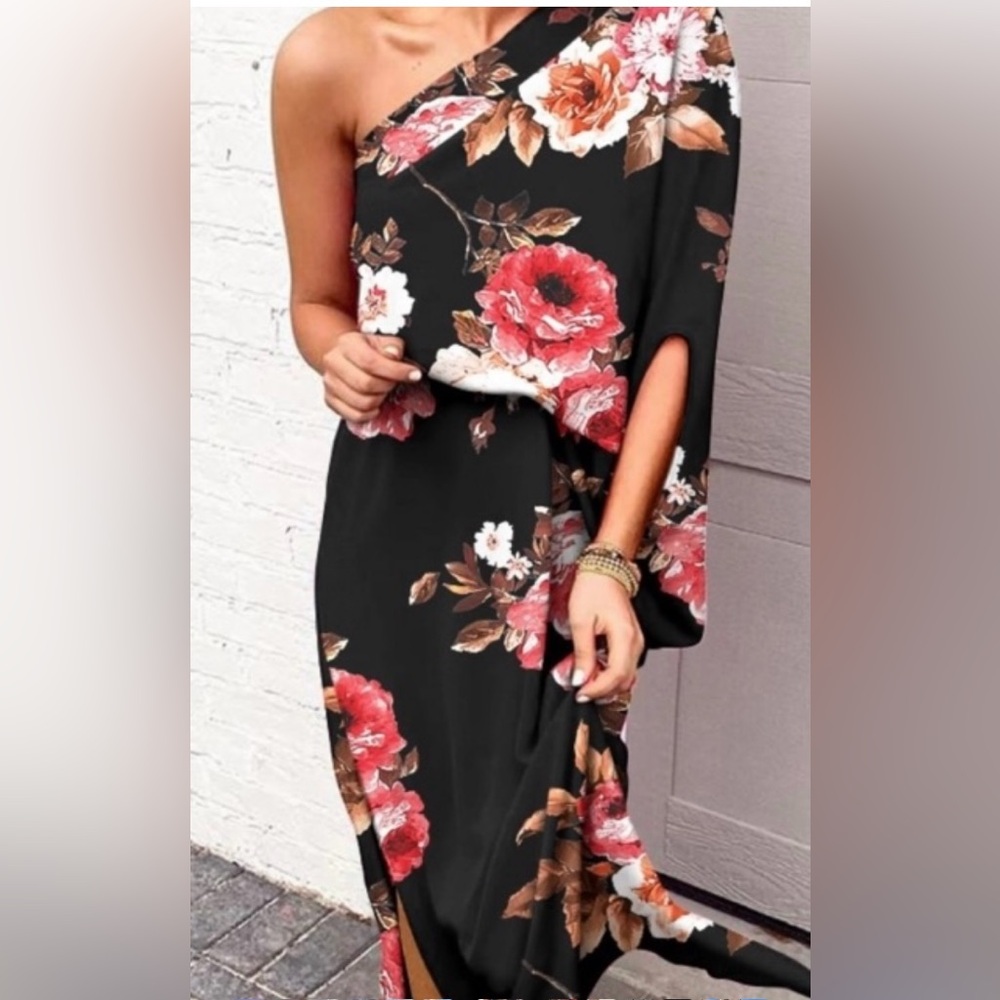 Black Floral Print Off-Shoulder Dress with split hem (slit), size M. New